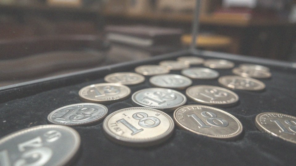 Jakie rekordowe ceny osiągnęła moneta 1 złoty 1985?